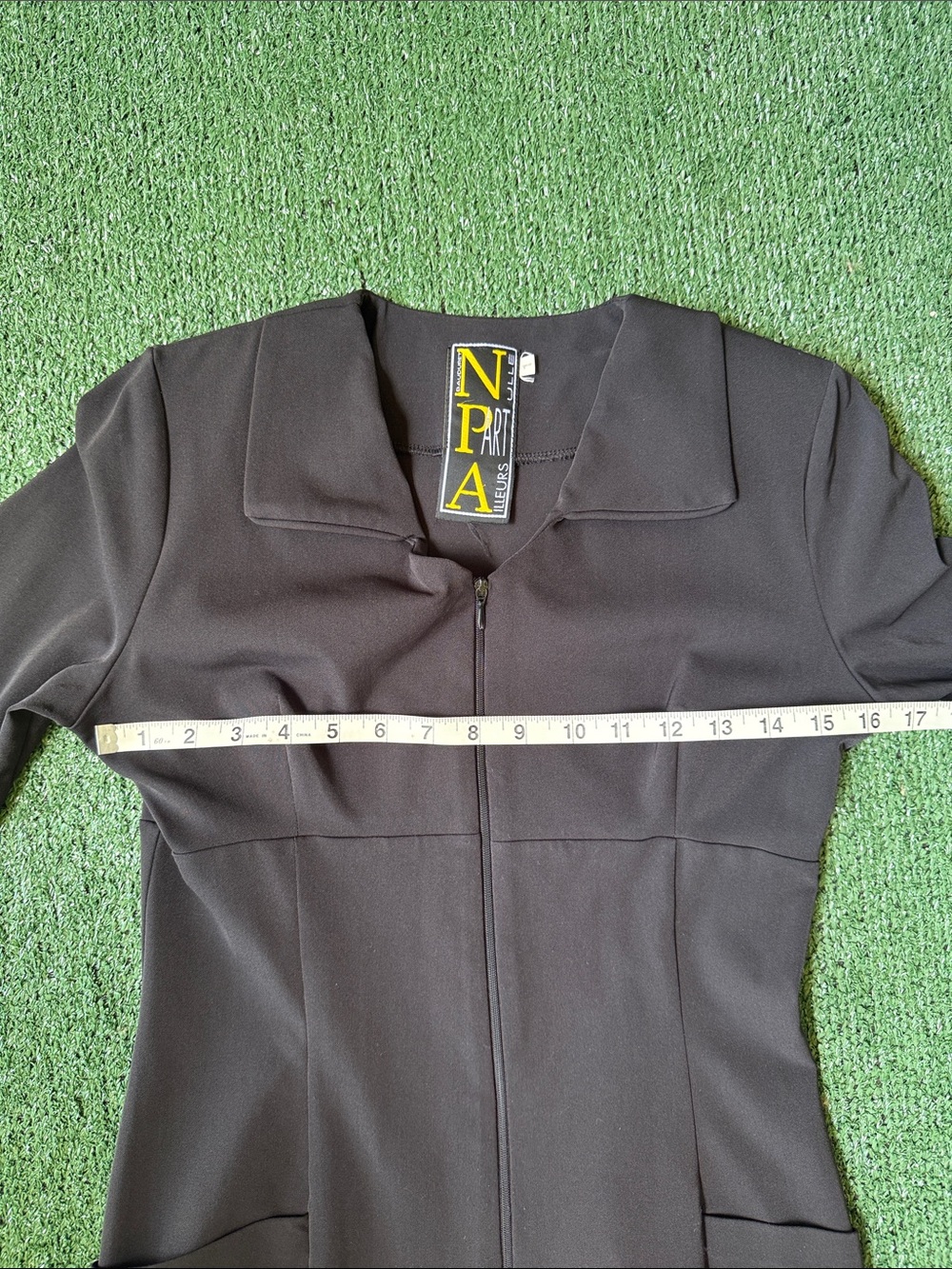 Black Zip-Front Long Sleeve Jacket - Picture 10 of 11